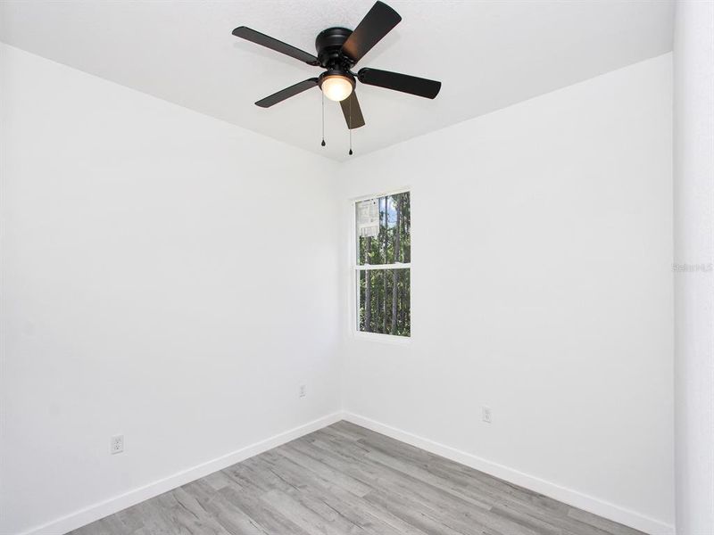 Spacious, unfurnished interior of a new home in , Sebring (Image 11).