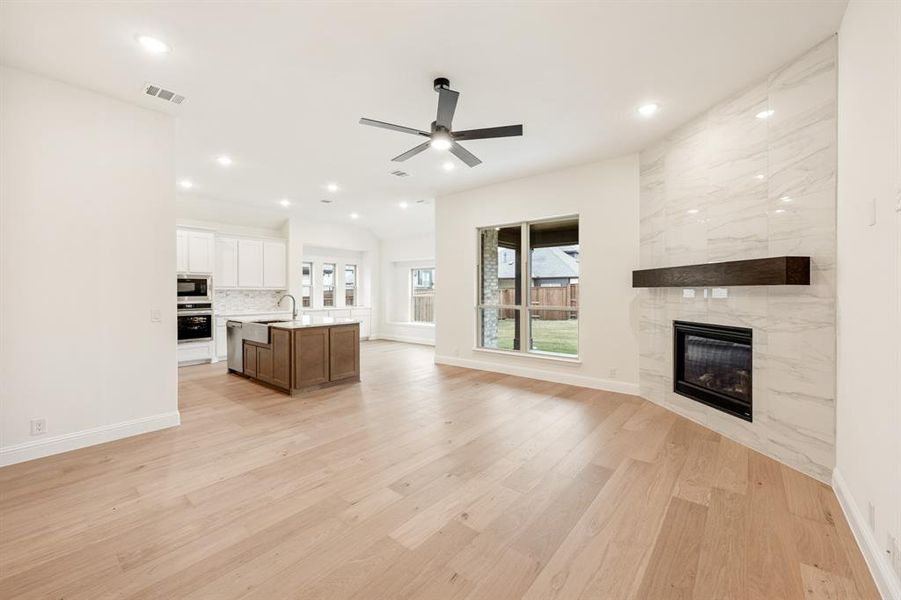 Spacious, unfurnished interior of a new home in Windsong Ranch Classic 61, Prosper (Image 22).