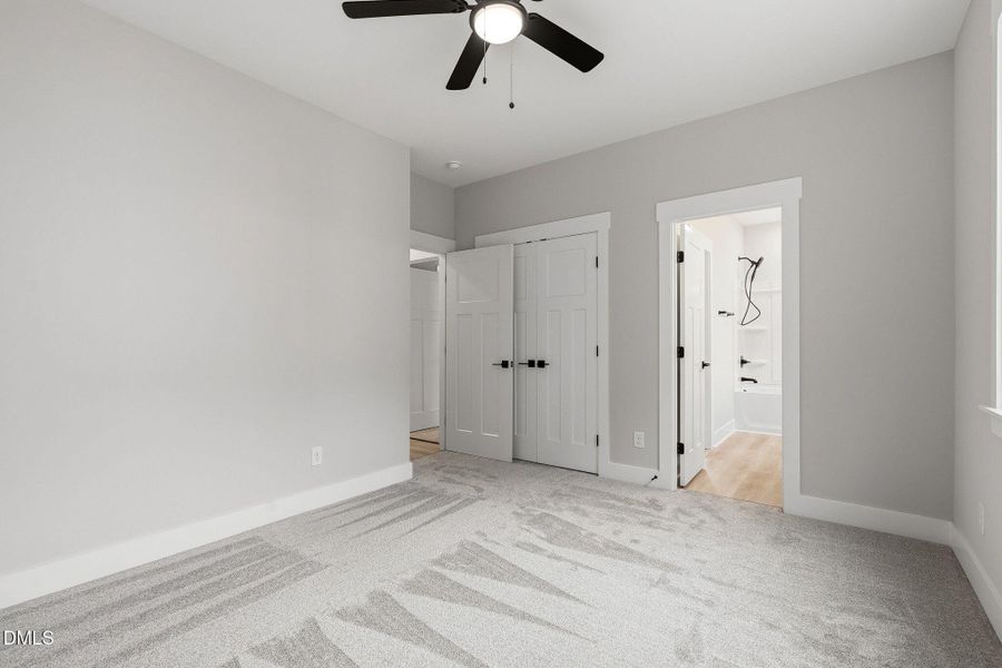 22-web-or-mls-DSC01627 22-web-or-mls-DSC01627