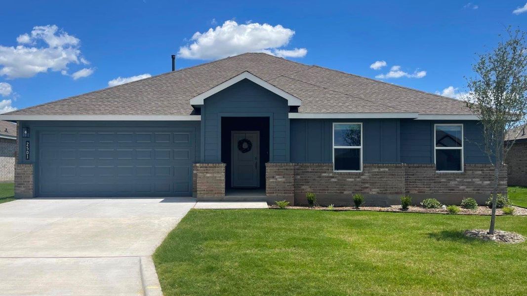 Representative exterior photo of a completed home built from the COLEMAN by D.R. Horton in Heritage Parks, Abilene, TX (Image 2). Representative exterior photo of a completed home built from the COLEMAN by D.R. Horton in Heritage Parks, Abilene, TX (Image 2).