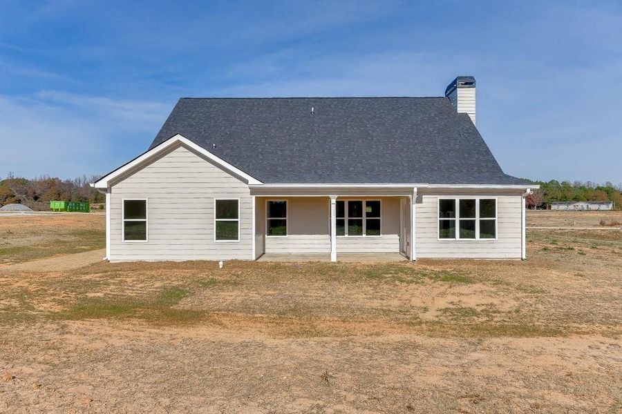 Exterior details and patio area of a home in , Hartwell (Image 3).