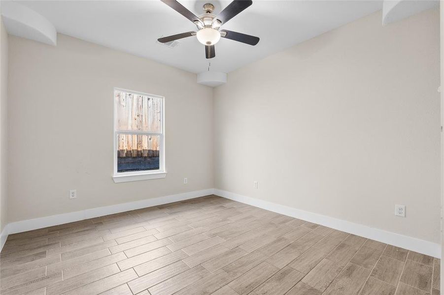 Spacious, unfurnished interior of a new home in , Granbury (Image 23). Spacious, unfurnished interior of a new home in , Granbury (Image 23).