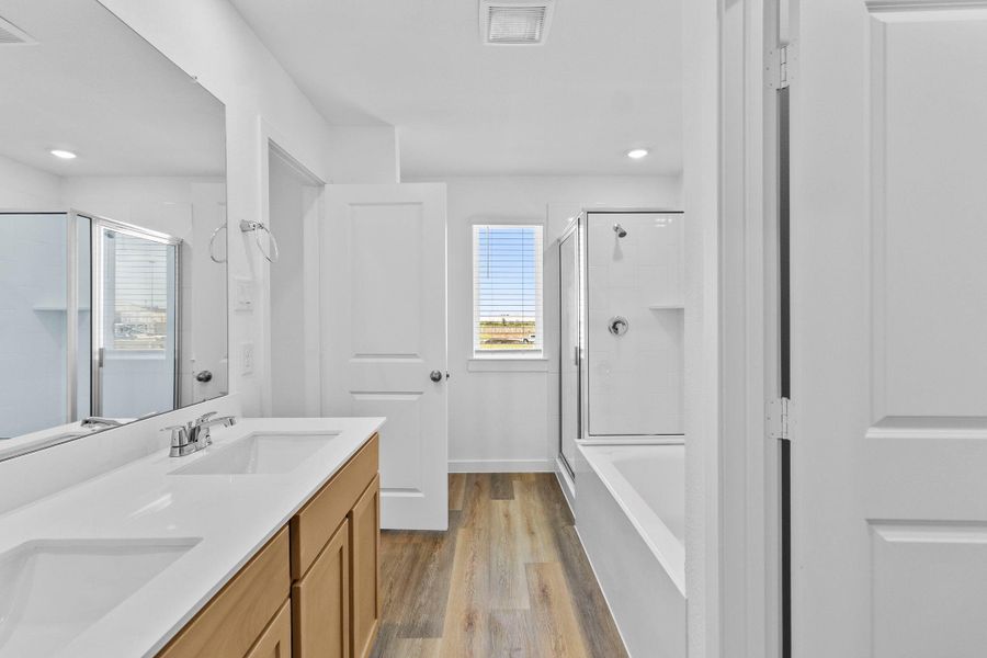 Furnished interior view inside a new home in Grand West, Houston (Image 10).