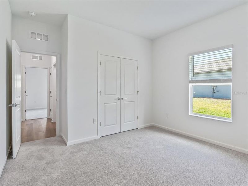 Spacious, unfurnished interior of a new home in Juliette Falls, Dunnellon (Image 38).