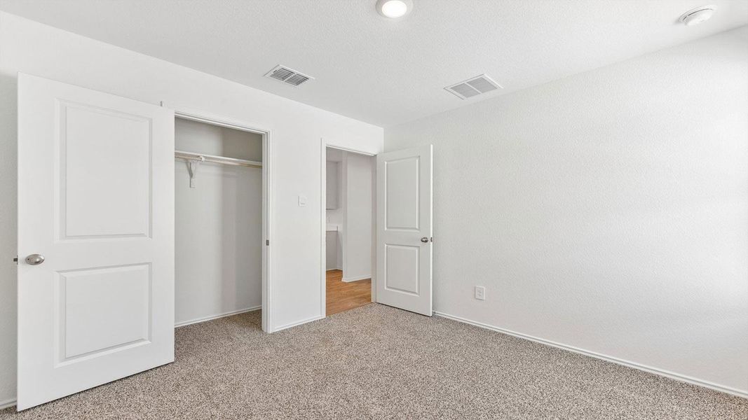 Spacious, unfurnished interior of a new home in Watermill, Uhland (Image 34). Spacious, unfurnished interior of a new home in Watermill, Uhland (Image 34).