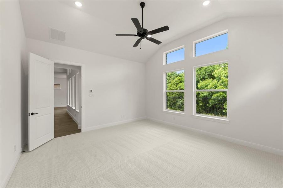 Image 19 of a home in Aster Park.