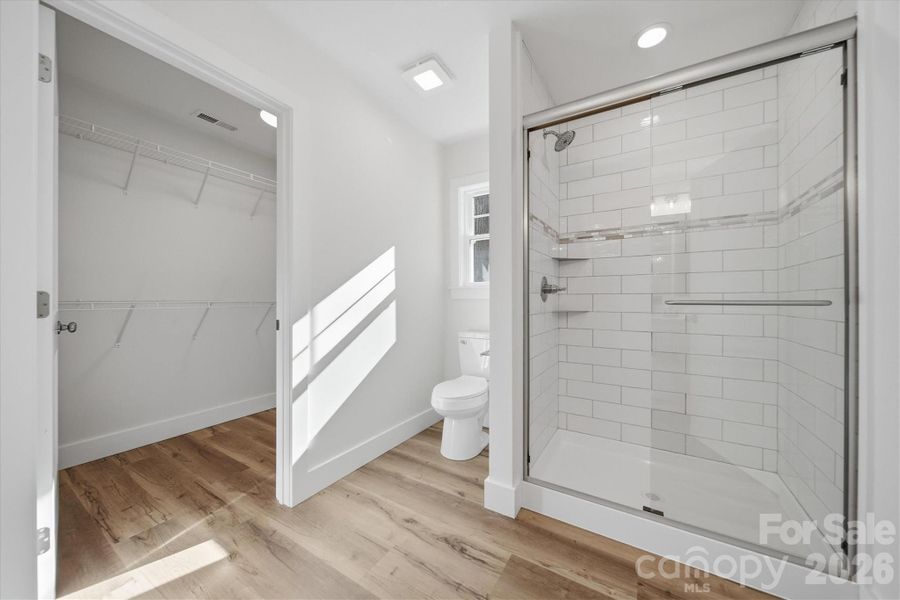 Spacious, unfurnished interior of a new home in , Statesville (Image 23).