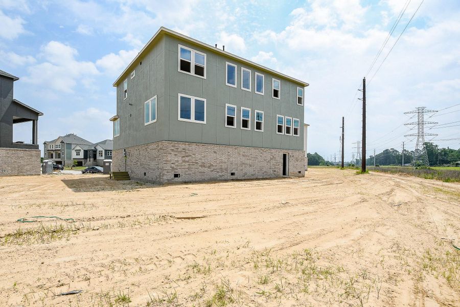 Gorgeous curb appeal with a beautiful home design. Gorgeous curb appeal with a beautiful home design.