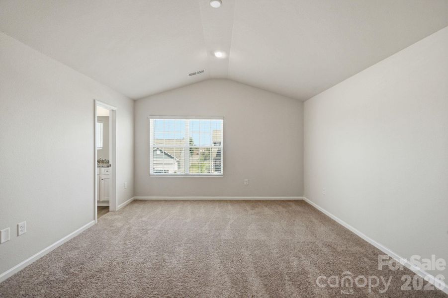 Spacious, unfurnished interior of a new home in , Shelby (Image 30).
