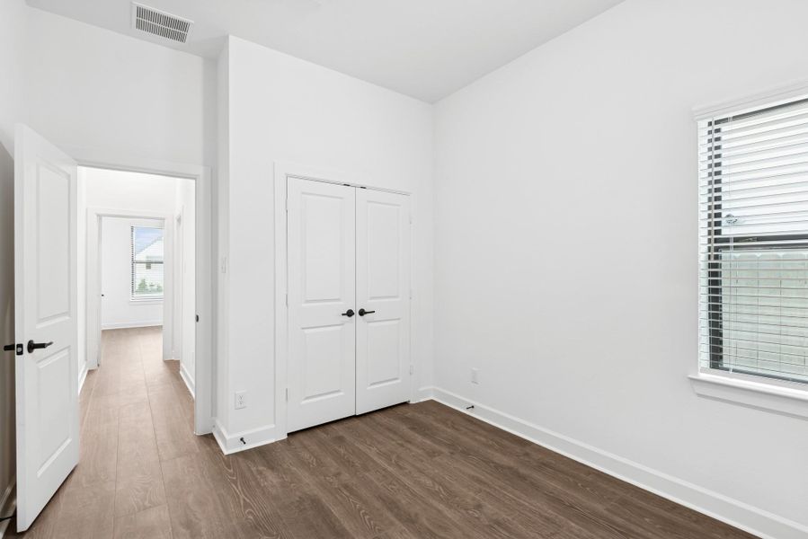 Spacious, unfurnished interior of a new home in Pomona 45' Homesites, Manvel (Image 18).