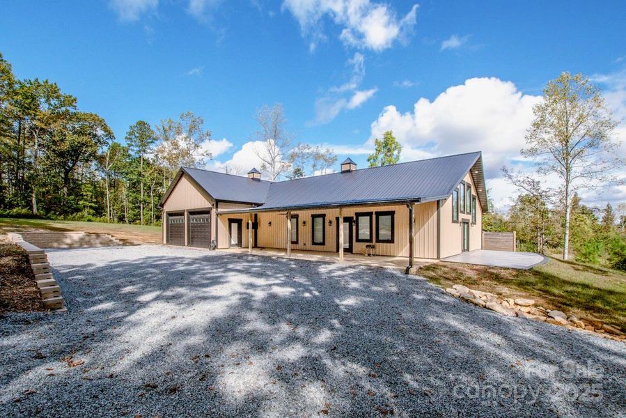 Image 28 of a home in .