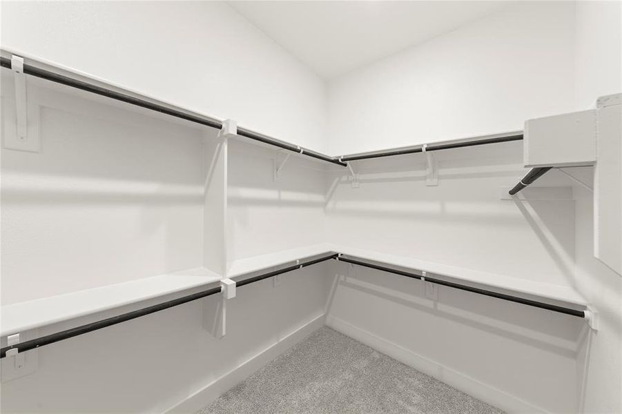 20. 3100 Summer - Closet