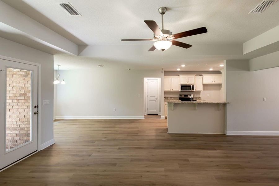Representative unfurnished interior of a home built from the Plan 2005 by Adams Homes in Ashton View, Crestview (Image 13).