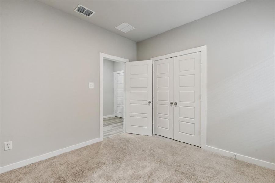 Spacious, unfurnished interior of a new home in , Red Oak (Image 20).