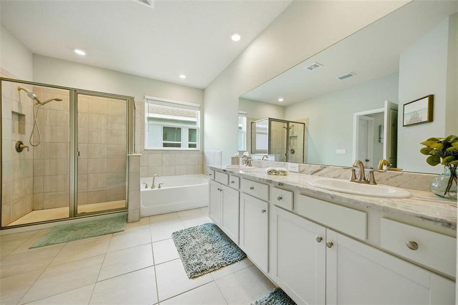 Furnished interior view inside a new home in Solera at Lakewood Ranch, Bradenton (Image 47).