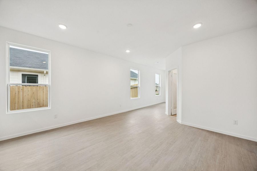 Spacious, unfurnished interior of a new home in Montgomery Bend, Montgomery (Image 19). Spacious, unfurnished interior of a new home in Montgomery Bend, Montgomery (Image 19).
