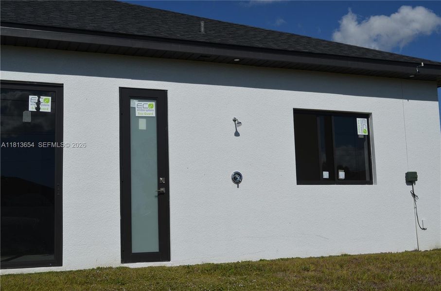 Exterior details and patio area of a home in , Cape Coral (Image 3).