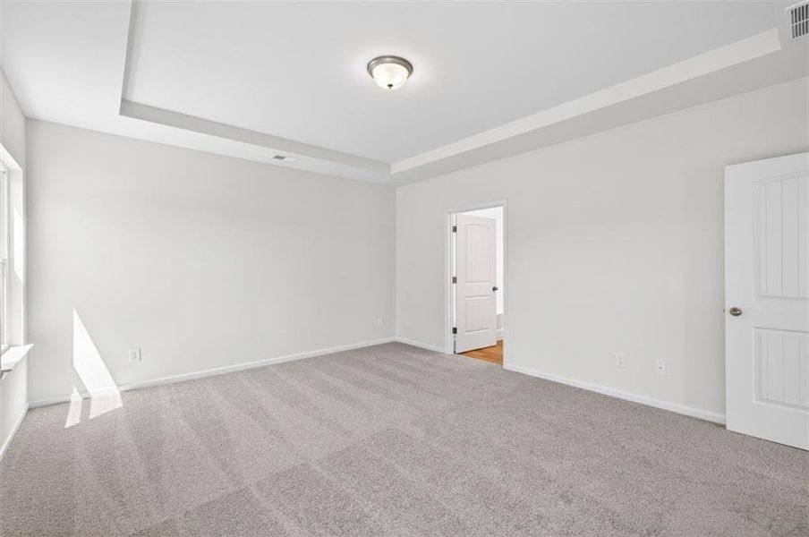 Spacious, unfurnished interior of a new home in Evergreen at Lakeside, Temple (Image 28).