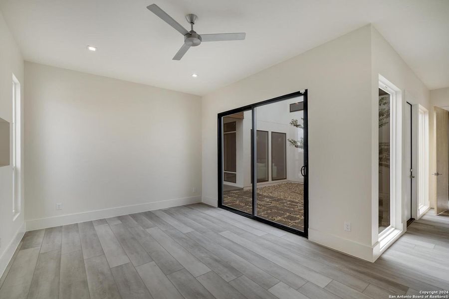 Spacious, unfurnished interior of a new home in , San Antonio (Image 63).