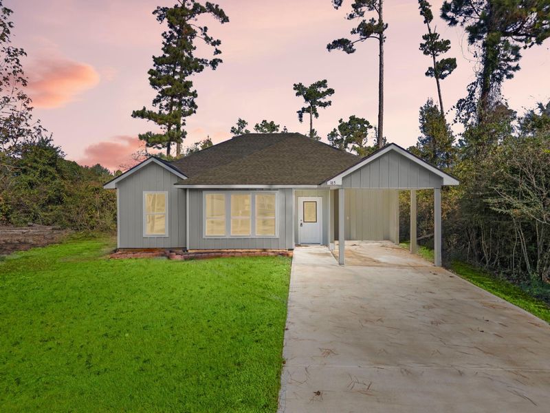 Welcome to 185 Brahman Drive. This single story home offers 1,203 sqft of living space, 3 bedrooms, and 2 bathrooms.