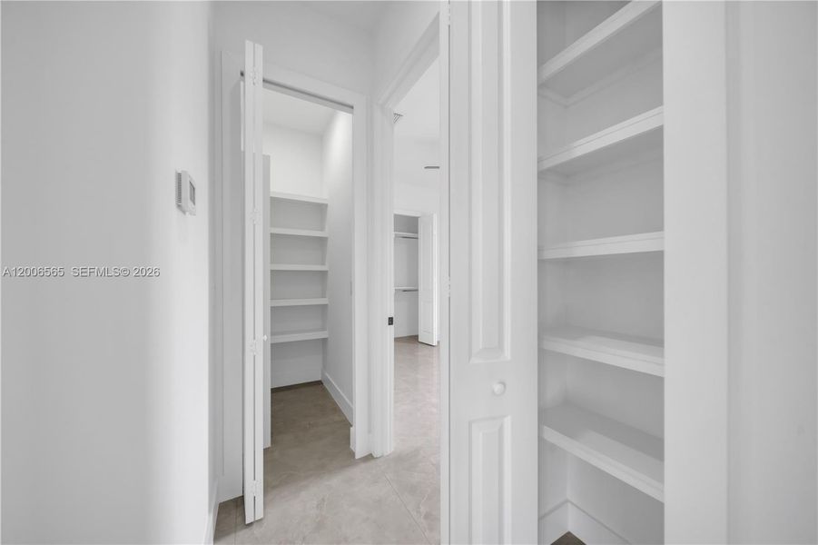 Spacious, unfurnished interior of a new home in , Lehigh Acres (Image 30).