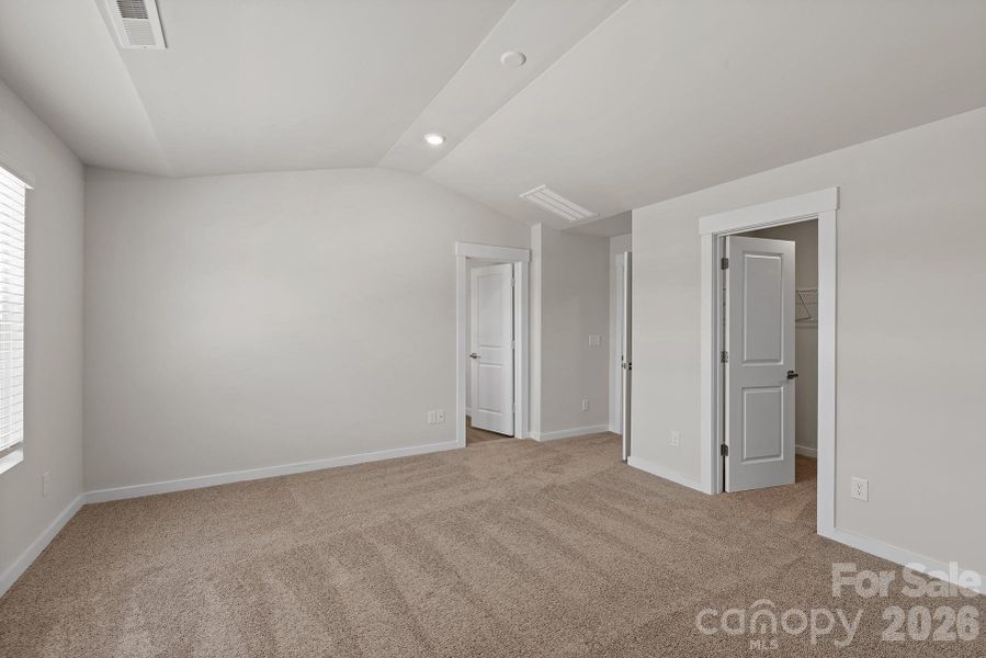 Spacious, unfurnished interior of a new home in Knights Bridge, Richburg (Image 11).