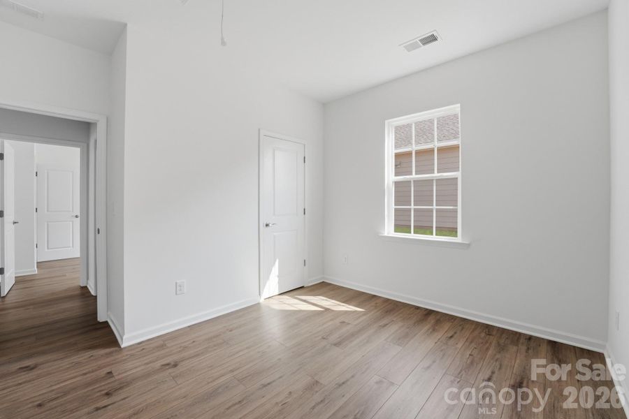 Spacious, unfurnished interior of a new home in Roselyn, Lancaster (Image 13).