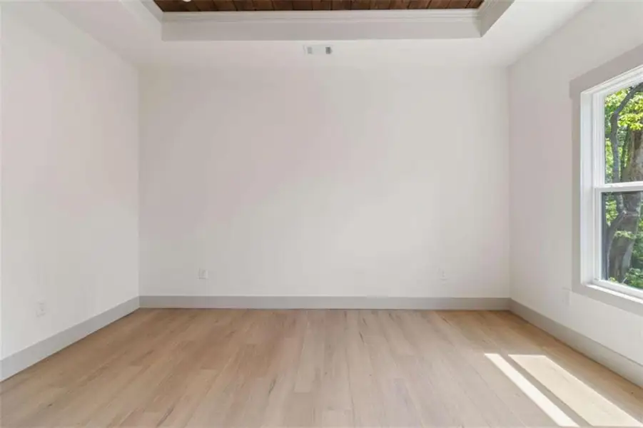 Spacious, unfurnished interior of a new home in , Ellijay (Image 37).