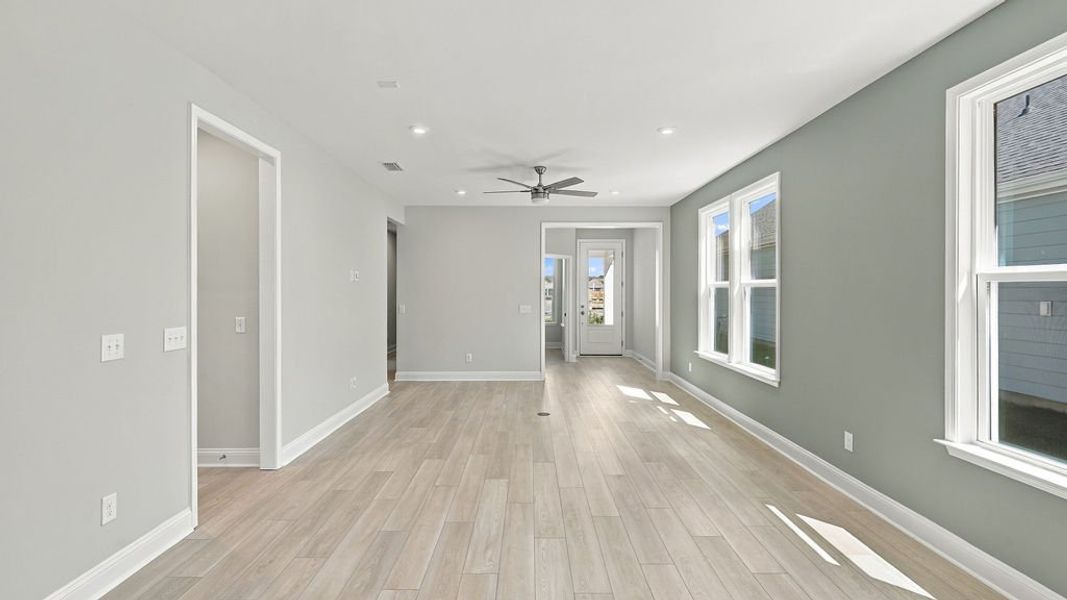 Spacious, unfurnished interior of a new home in Sun City Hilton Head, Bluffton (Image 29).