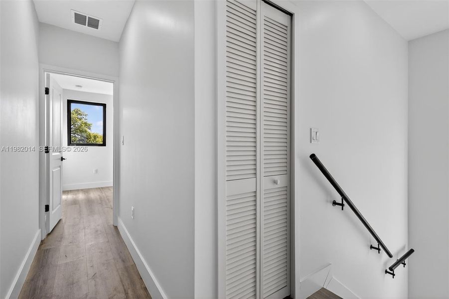 Spacious, unfurnished interior of a new home in , Miami (Image 37).