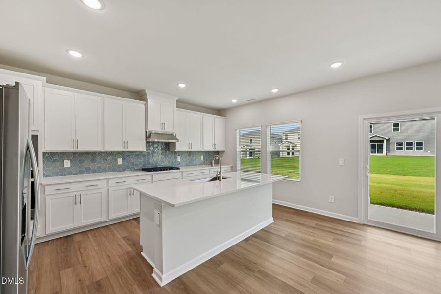 10-web-or-mls-Raleigh - Oak Manor - 744