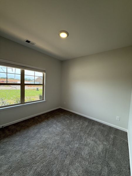 Spacious, unfurnished interior of a new home in Bradley Bend, Ashland City (Image 6).