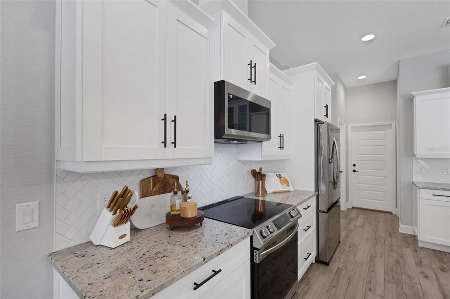 Furnished interior view inside a new home in , Lakeland (Image 13).