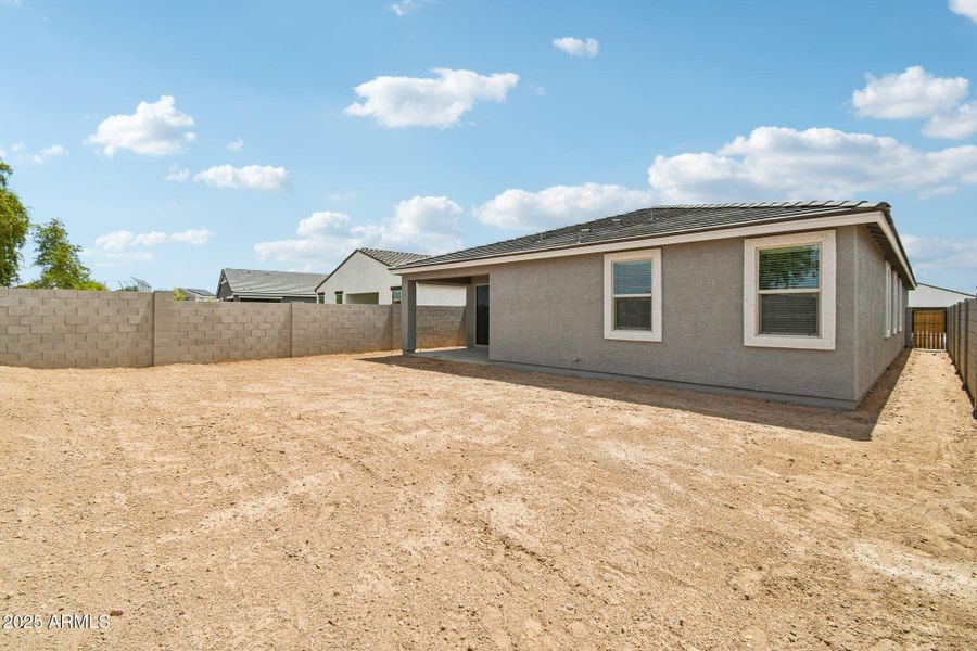 33-web-or-mls-W Bowker St-S2008-033