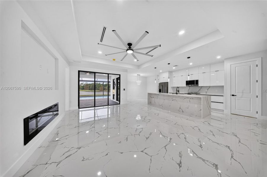 Spacious, unfurnished interior of a new home in , Punta Gorda (Image 10).