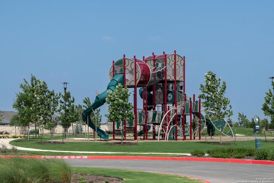 Community amenities in Hennersby Hollow, San Antonio (Image 12).