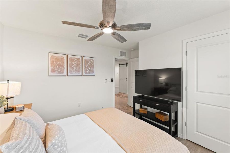 Furnished interior view inside a new home in , Spring Hill (Image 72).
