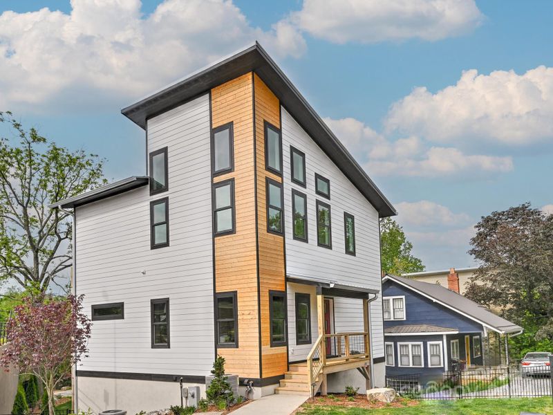 Welcome to 18 Sand Hill Rd Welcome to 18 Sand Hill Rd