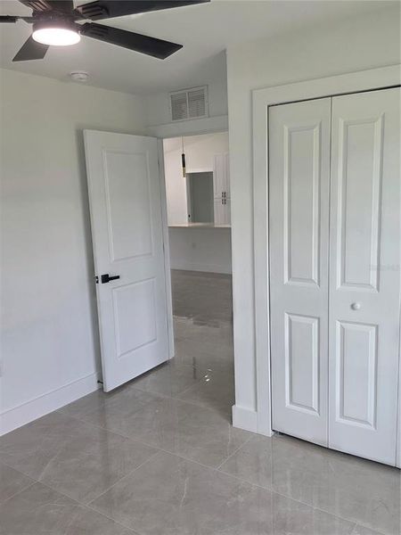 Spacious, unfurnished interior of a new home in , Cape Coral (Image 31).