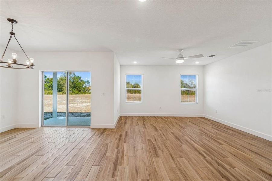 Spacious, unfurnished interior of a new home in Aspire at Glen Aire, Ocala (Image 28).