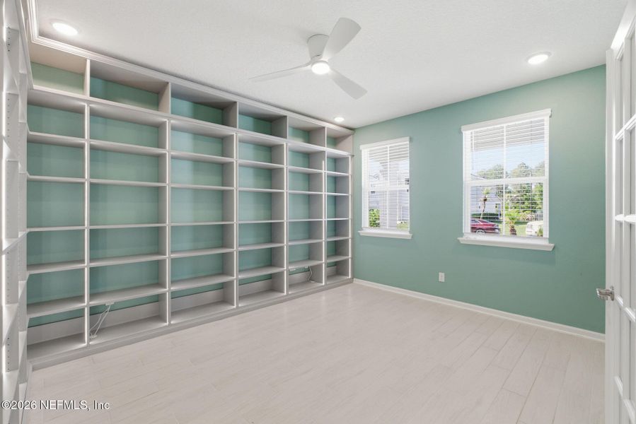 Spacious, unfurnished interior of a new home in RiverTown - Settlement, St. Johns (Image 19). Spacious, unfurnished interior of a new home in RiverTown - Settlement, St. Johns (Image 19).