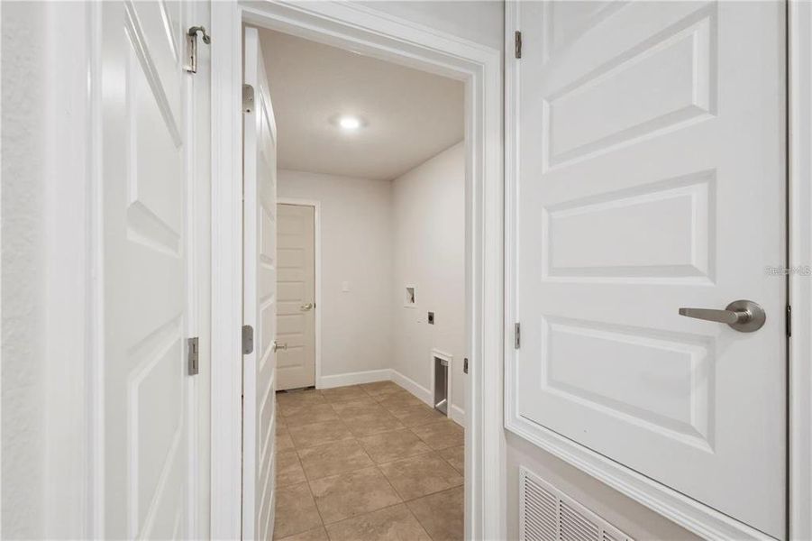 Spacious, unfurnished interior of a new home in The Preserve at Laurel Lake, Lake City (Image 12).