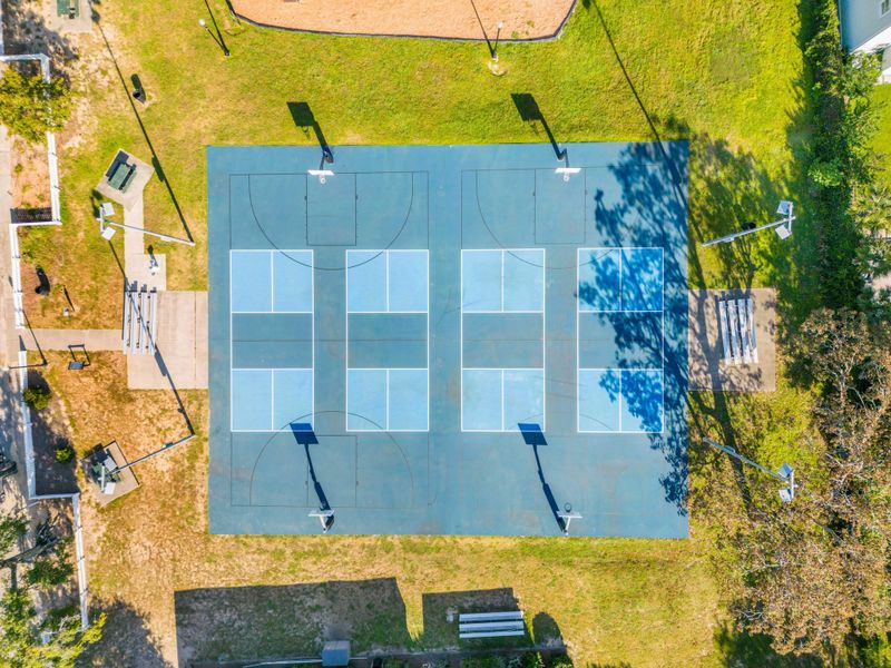 Community amenities in , Mount Pleasant (Image 19).