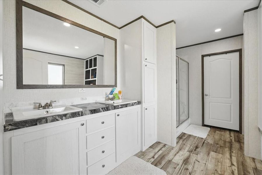 Furnished interior view inside a new home in , Cleburne (Image 15).