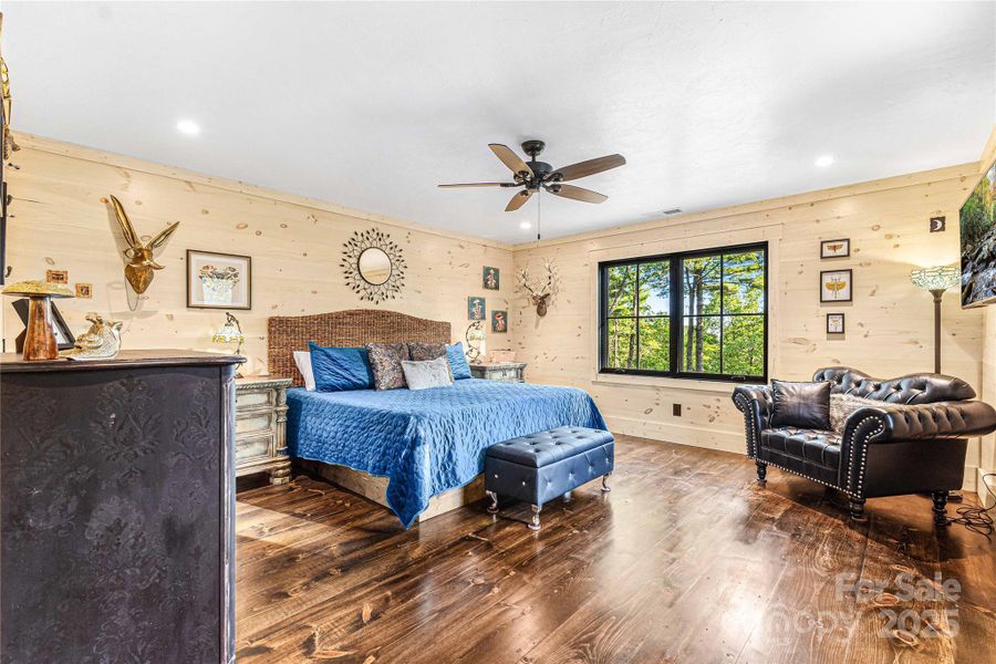 Furnished interior view inside a new home in , Cashiers (Image 17).