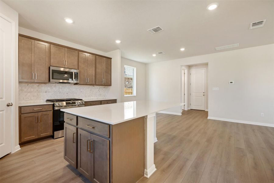 Furnished interior view inside a new home in The Cottages at La Cima, San Marcos (Image 10). Furnished interior view inside a new home in The Cottages at La Cima, San Marcos (Image 10).