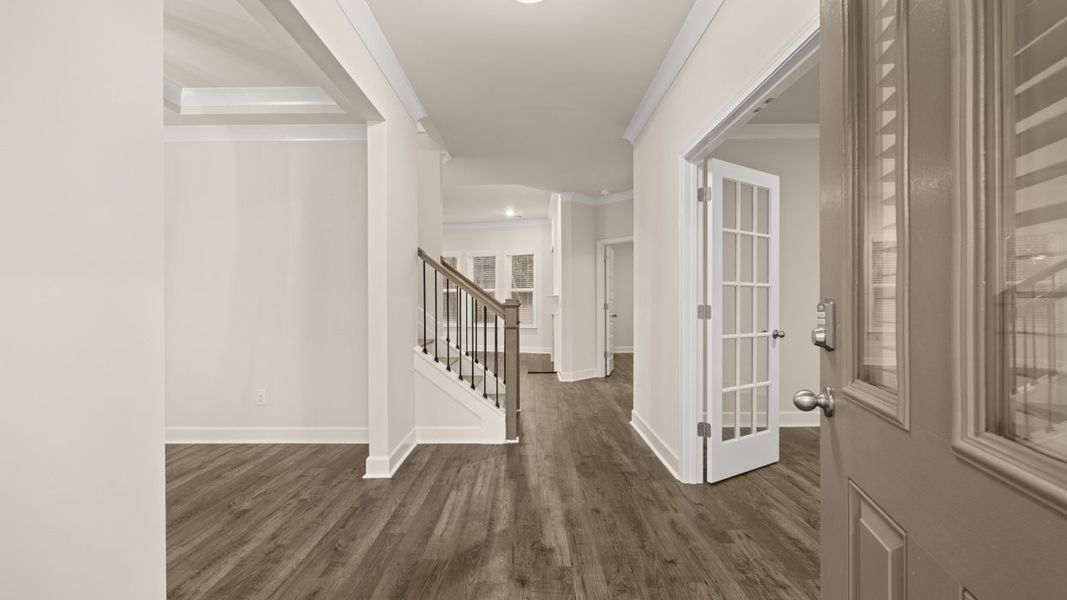 Spacious, unfurnished interior of a new home in Evergreen Crossing, Locust Grove (Image 18).