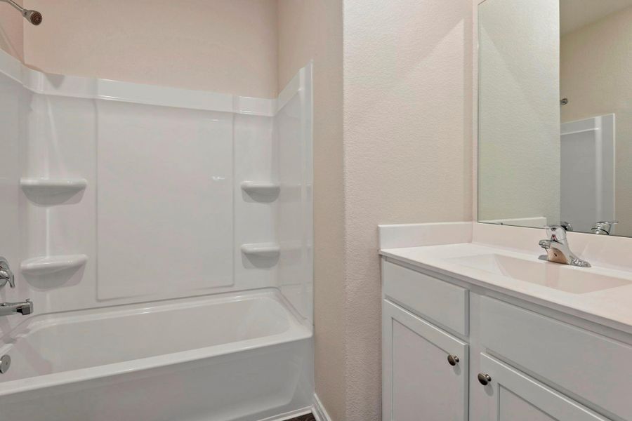 Image 21 of a home in Pinewood Trails.