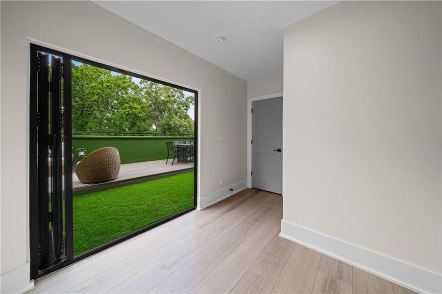 Spacious, unfurnished interior of a new home in , Atlanta (Image 23).