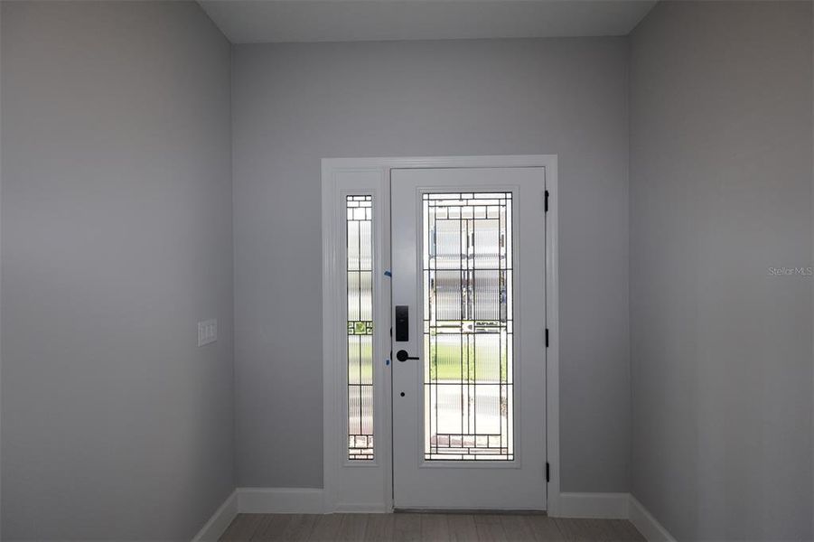 Spacious, unfurnished interior of a new home in Eden at Crossprairie, St. Cloud (Image 33).